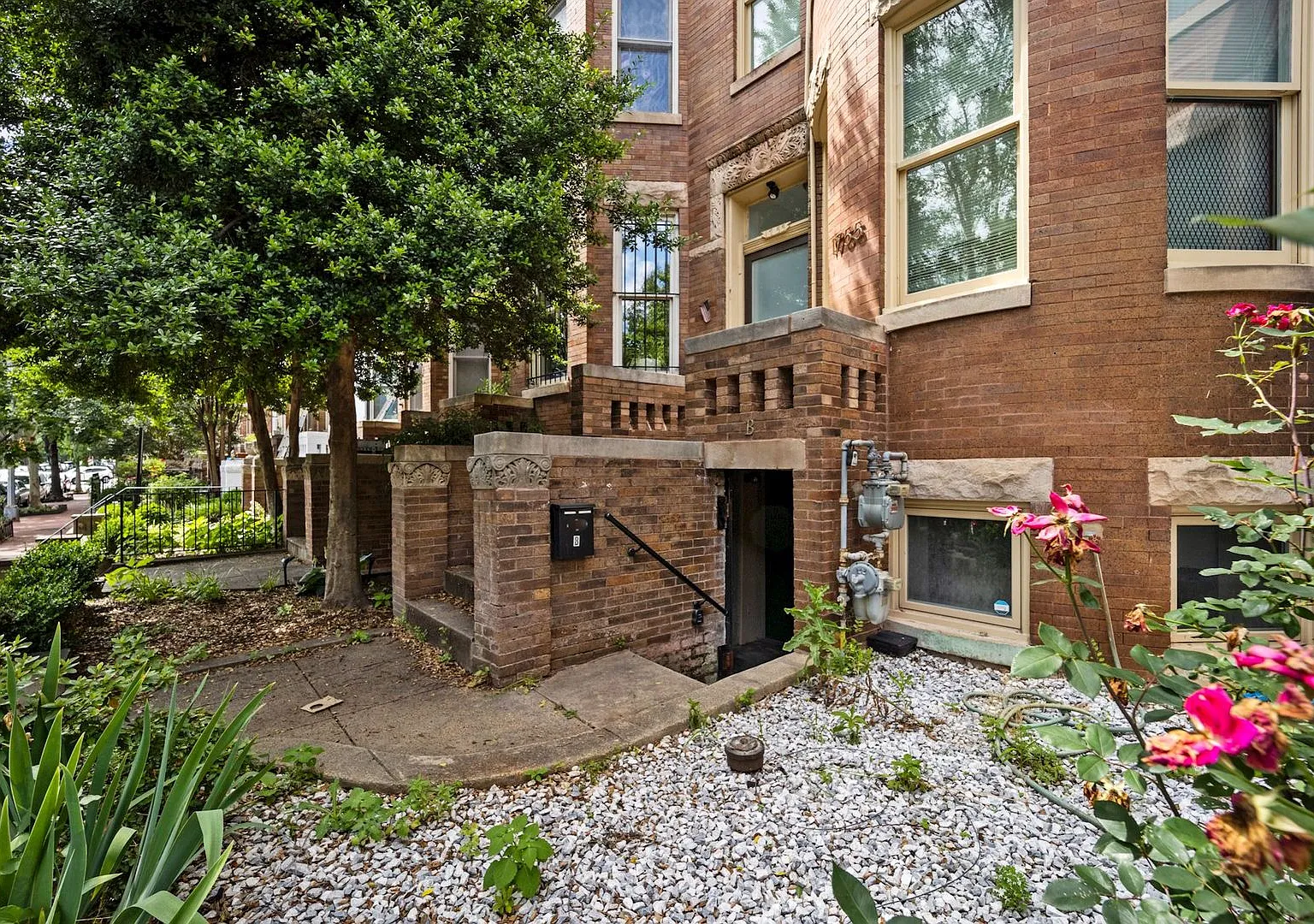 Sunlit & Fully Updated 2BR/1BA Condo in the Heart of U Street Corridor — Photo 3