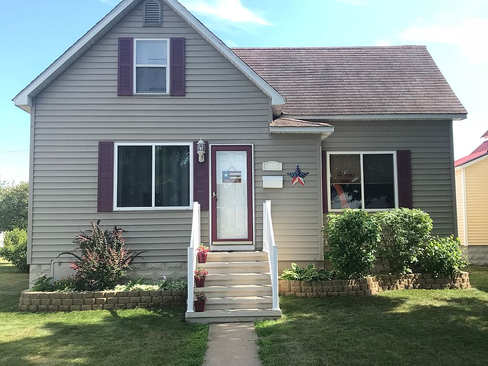 1st image of 1323 Dakota Ave