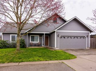 2748 Chad Dr, Eugene, OR 97408