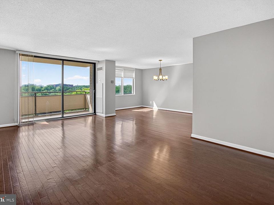 1st image of 5225 Pooks Hill Rd APT 1404S