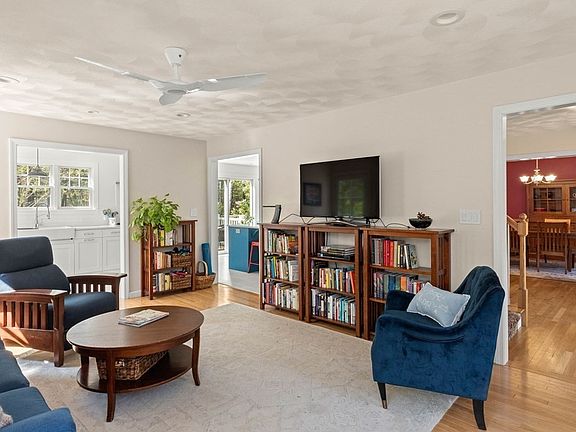 5th image of 21 Wadsworth Rd