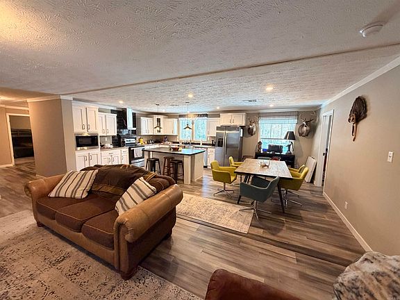 4th image of 1305 Jones Island Rd