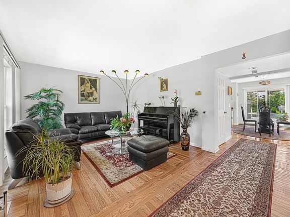 2nd image of 21327 W Creston Ct