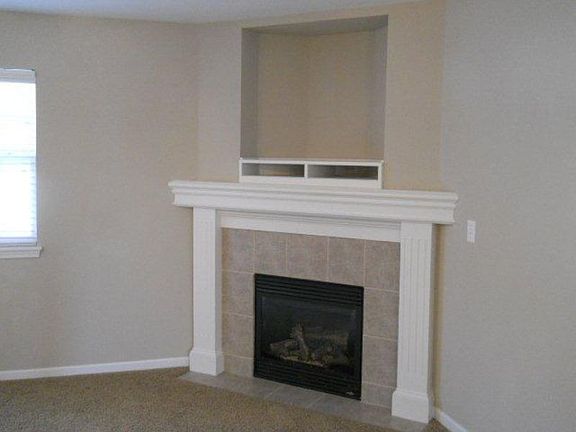 3rd image of 9432 Leslie Ave