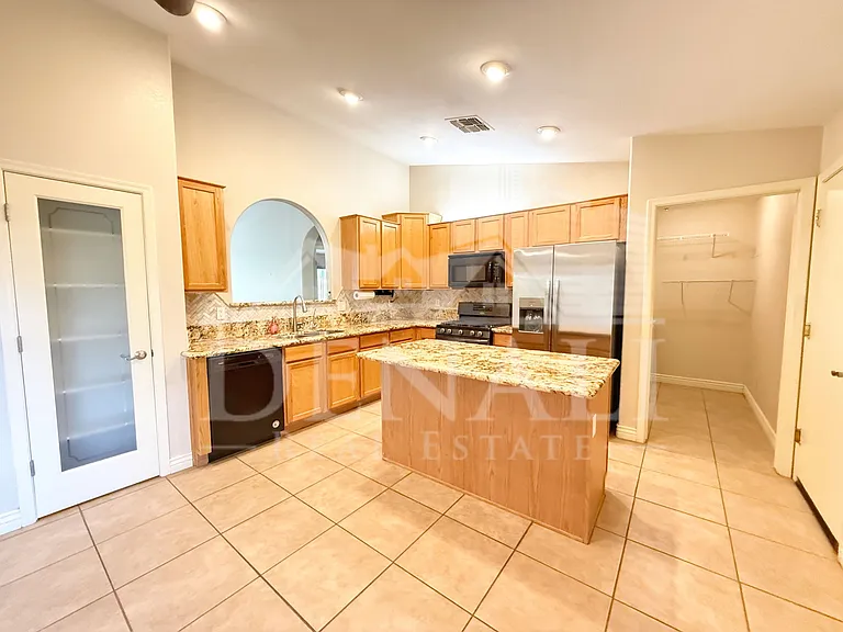 4148 E Brighton Way — Photo 8