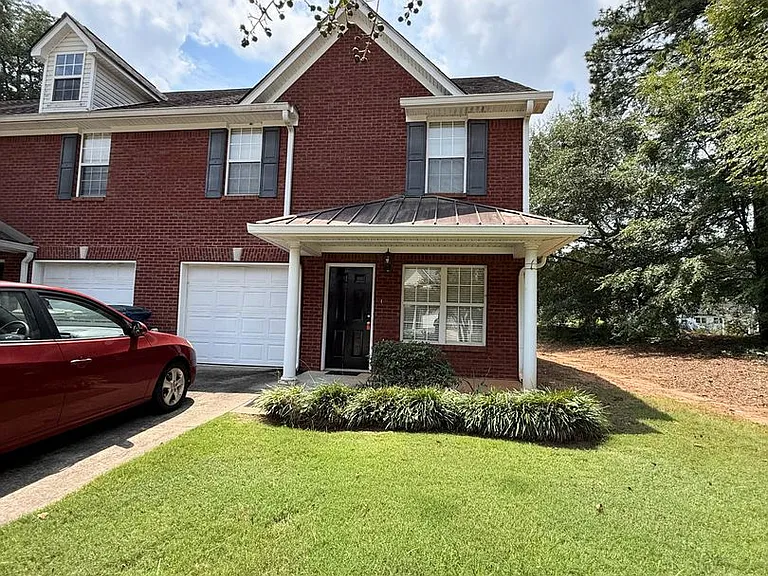 106 Abby Ln — Photo 1