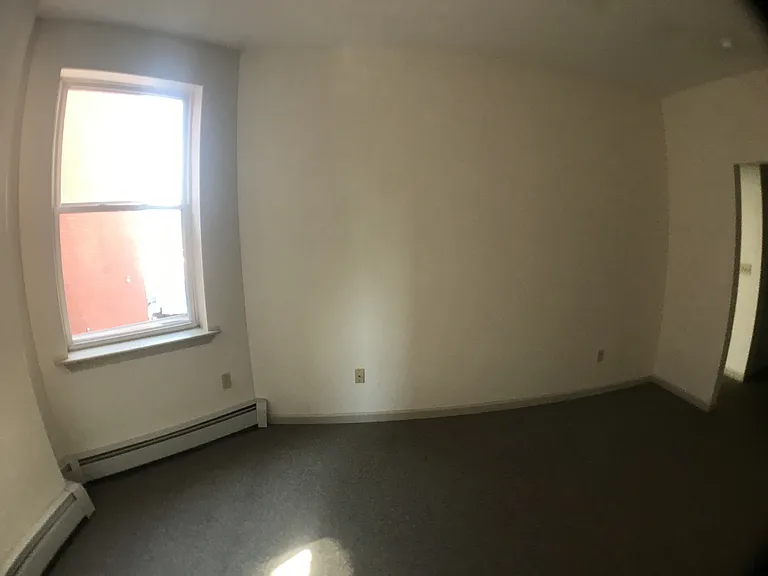 686-688 Broad St — Photo 14