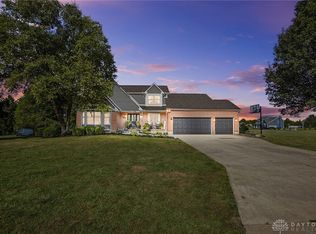 4477 Hollwood Rd, Springfield, OH 45502