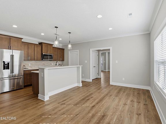 5th image of 7221 Sassafras Way