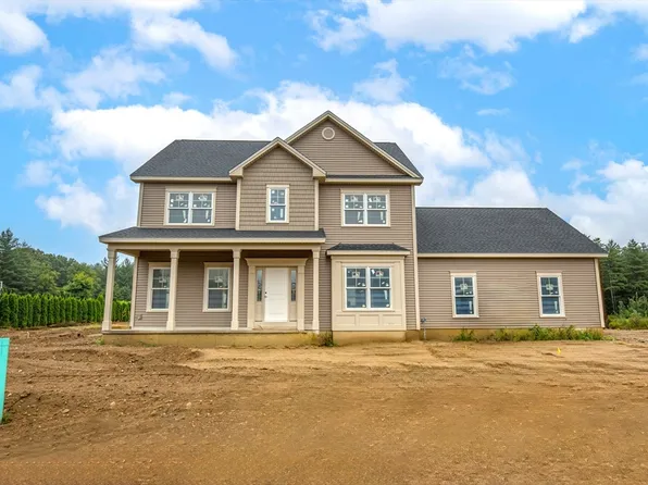 18 Day Lily Ln, Westfield, MA 01085