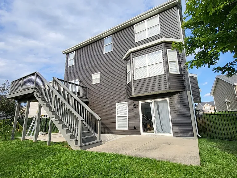 861 Saybrook Falls Dr — Photo 3