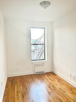 5th image of 592 E 22nd St #3H