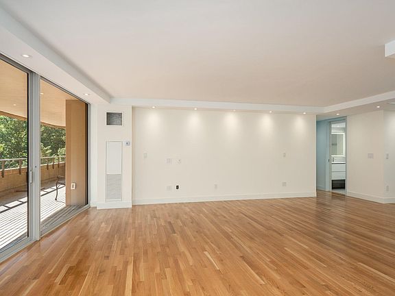 5th image of 4200 Massachusetts Ave NW APT 313