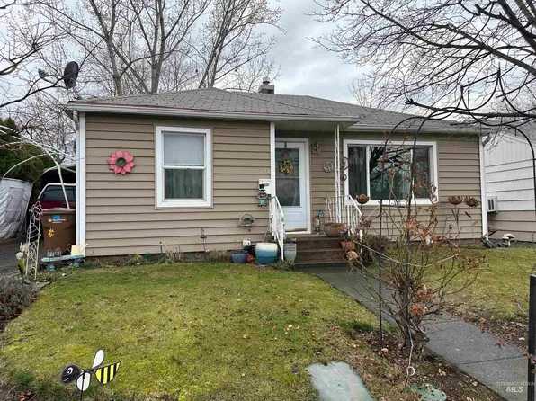 614 3rd St, Clarkston, WA 99403