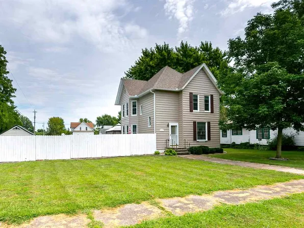 1305 5th St, Orion, IL 61273