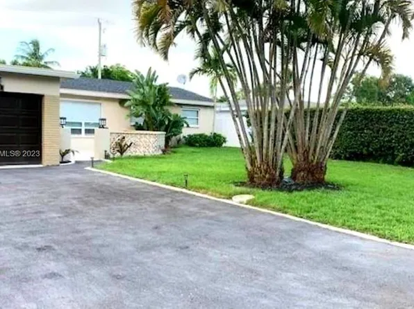 7805 Normandy St, Hollywood, FL 33023