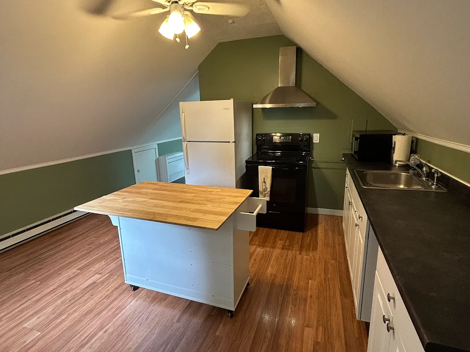 1 bed, 500 sqft, $1,700 — Photo 4