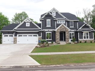 2331 Knapp Forest Ct, Grand Rapids, MI 49525