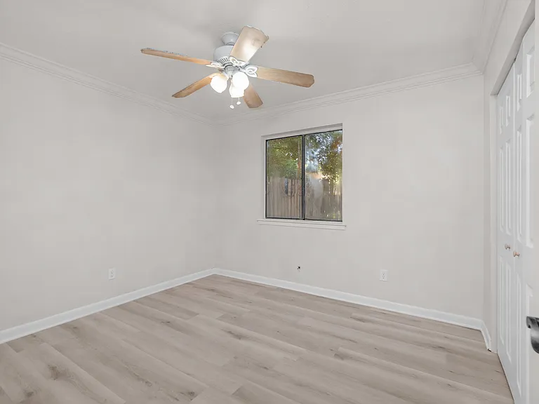 131 Bayou View Dr #D — Photo 1