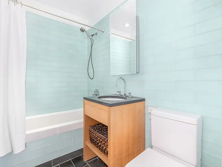 310 W 52nd St #7H — Photo 8
