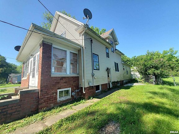 3rd image of 500 Irwin St