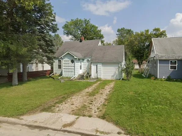 922 Tindolph Ave S, Thief River Falls, MN 56701