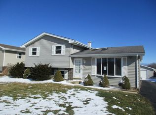 935 E Broadway Ave, Winthrop Harbor, IL