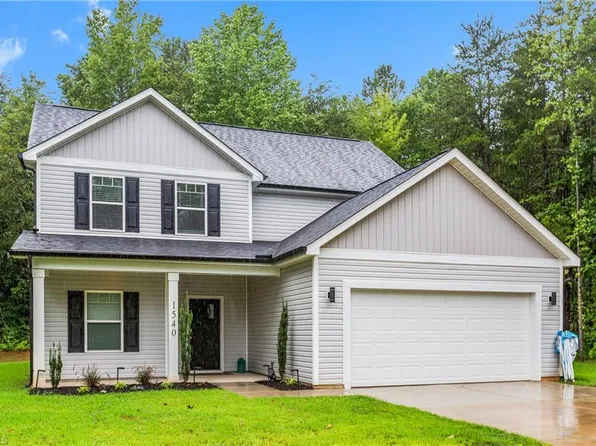 1540 S Peace Haven Rd, Clemmons, NC 27012