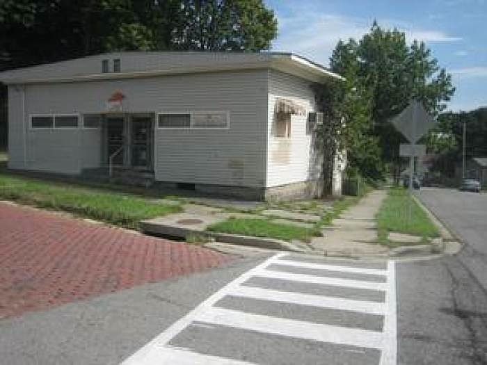 1st image of 137 Falconer St
