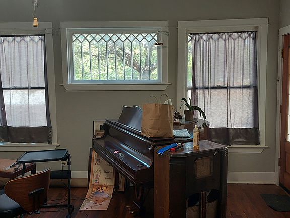 4th image of 1800 Alston Ave #B