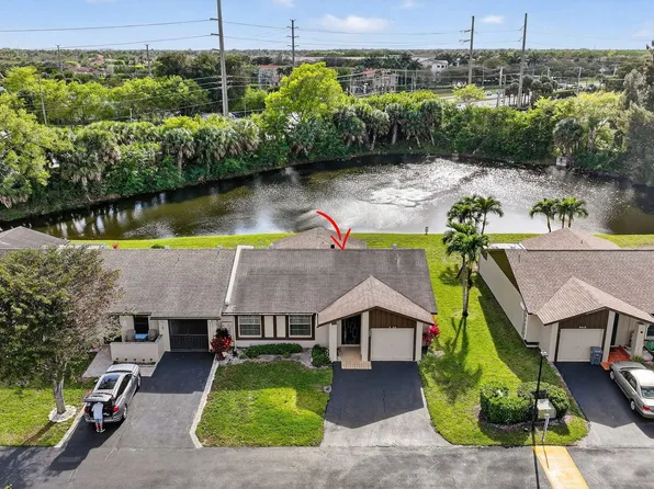 5404 Viburnum Circle, Delray Beach, FL 33484