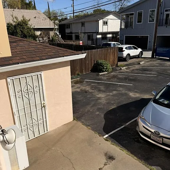 1616 S St — Photo 20