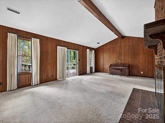 5th image of 1109 Mistywood Ln