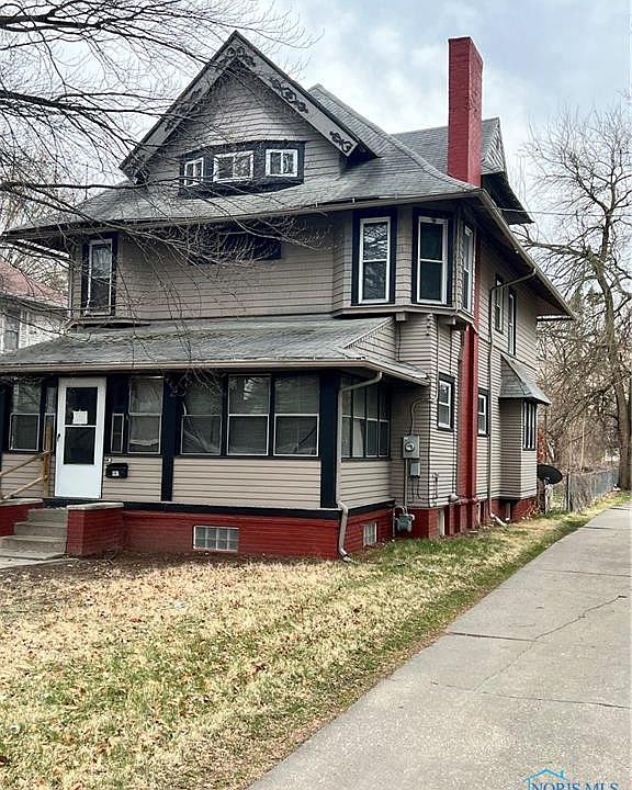 1st image of 1135 W Woodruff Ave