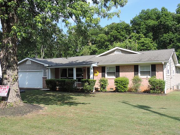3rd image of 1032 Lancewood Dr