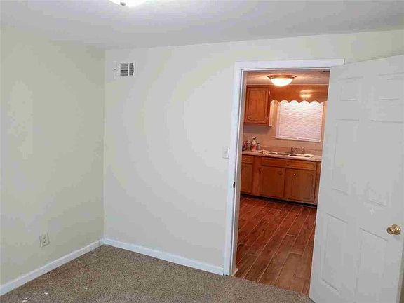 5th image of 1628 Flower Avenue