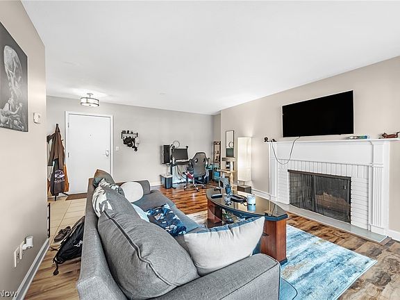 4th image of 2885 Pease Dr APT 103