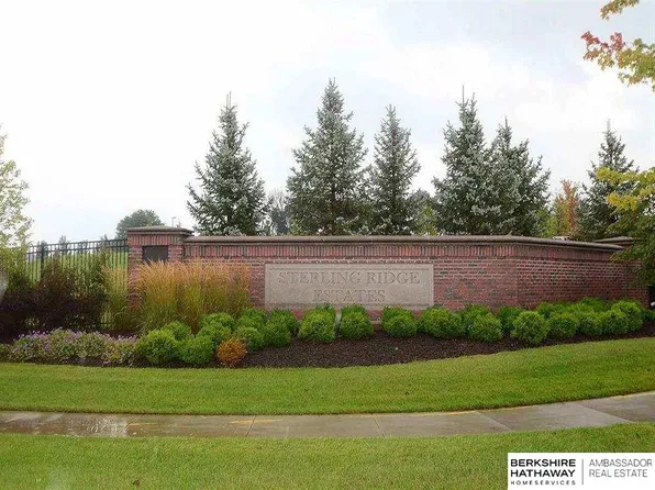 1722 S 129th Plz, Omaha, NE 68144