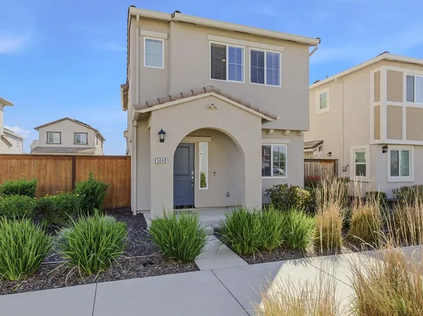 5040 Cumberland Dr, Roseville, CA 95747