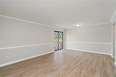 Chestnut Commons — Photo 2