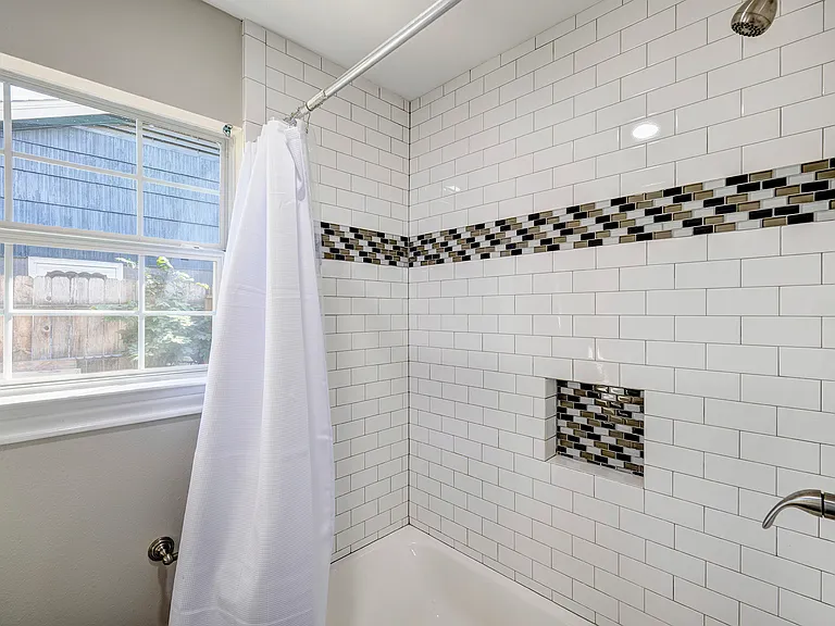 8510 Alcott Dr — Photo 12