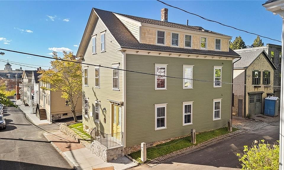 1st image of 18 Barney St #1