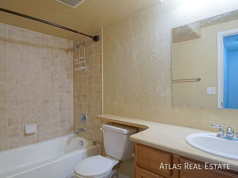 5828 Cumbre Vista Way — Photo 20