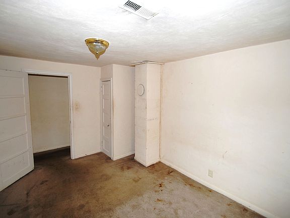 5th image of 2304 Barraud Ave