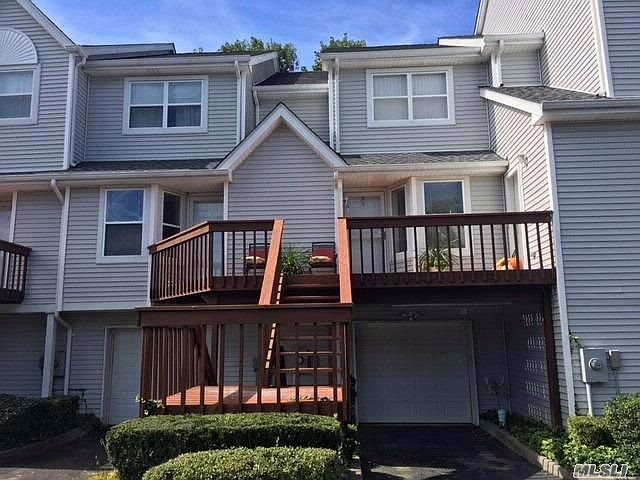 1st image of 3 Leeward Ln