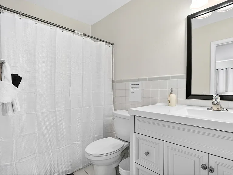 1761 NE 55th St #1 — Photo 32