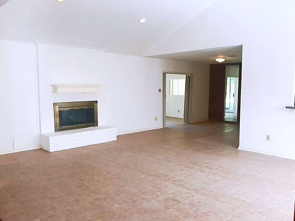 1st image of 15126 Gran Vista Dr