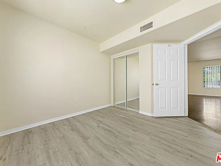 6815 Baird Ave #5 — Photo 18