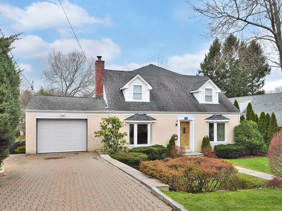 1st image of 15 Hudson Pl