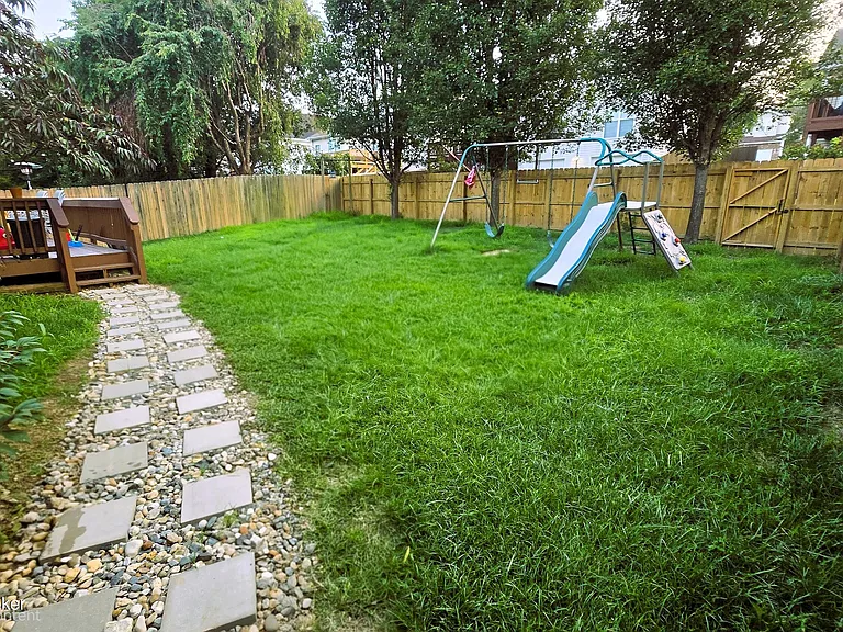 5312 Silver Wing Blvd — Photo 35